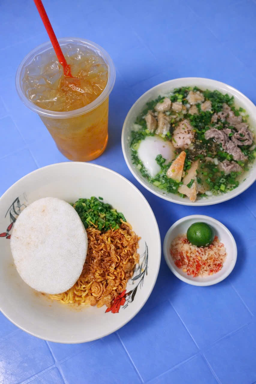 Bún nước Tôm Bò ngon tại quán Cô Lệ Phú Nhuận